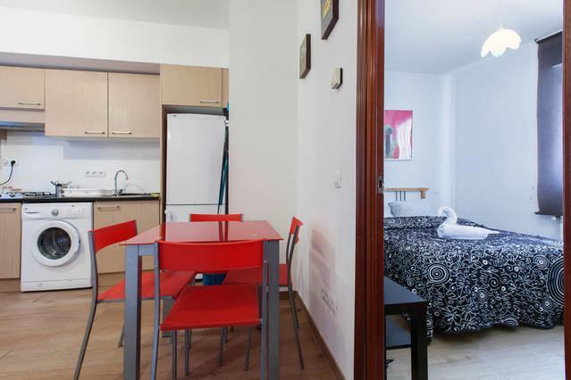 Mercado Anton Martin Apartment Madrid Exterior photo