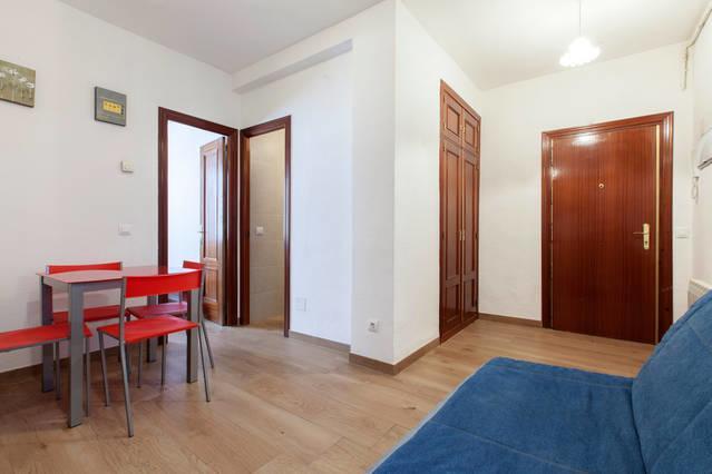 Mercado Anton Martin Apartment Madrid Exterior photo